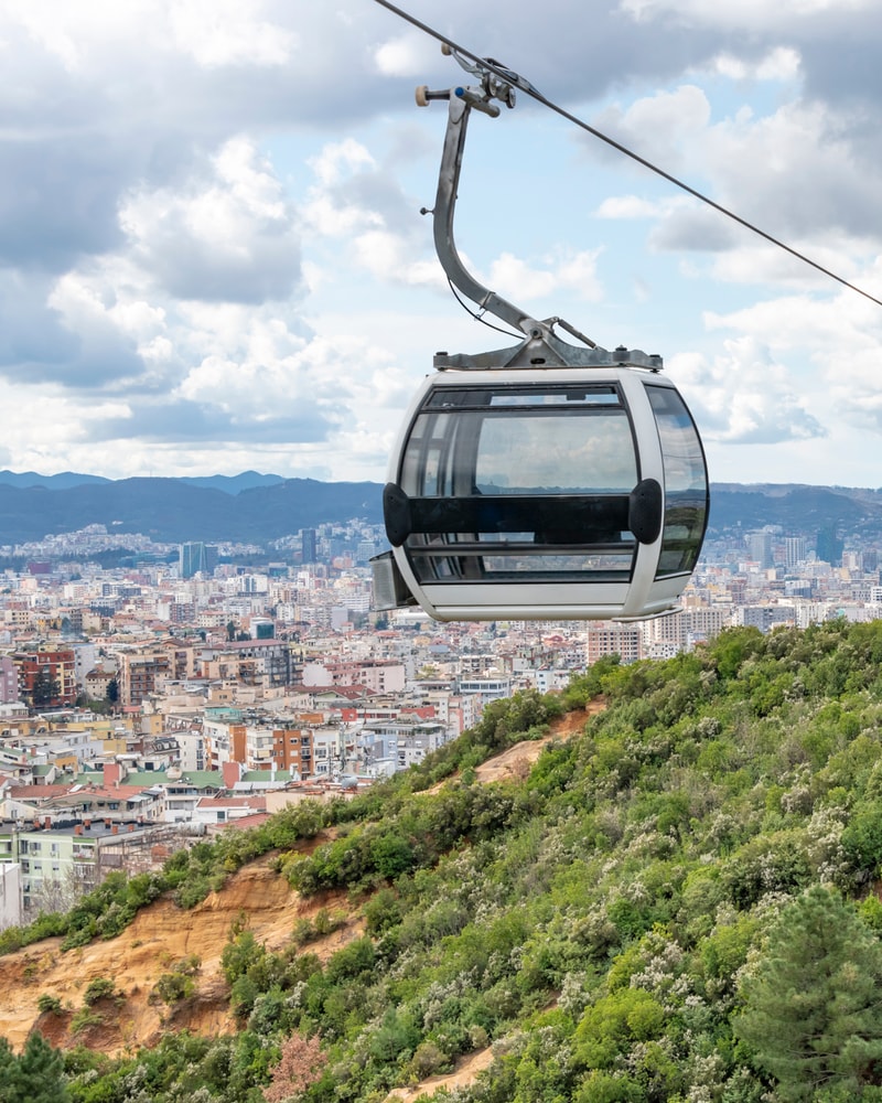 Oplev Albaniens hovedstad: Tirana