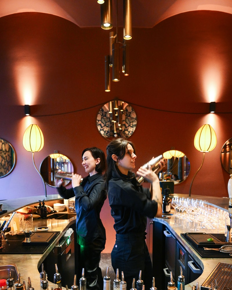 2 Valgfri Cocktails Hos Skjult Bar i Indre By - Oplev Josephine's i Studiestræde