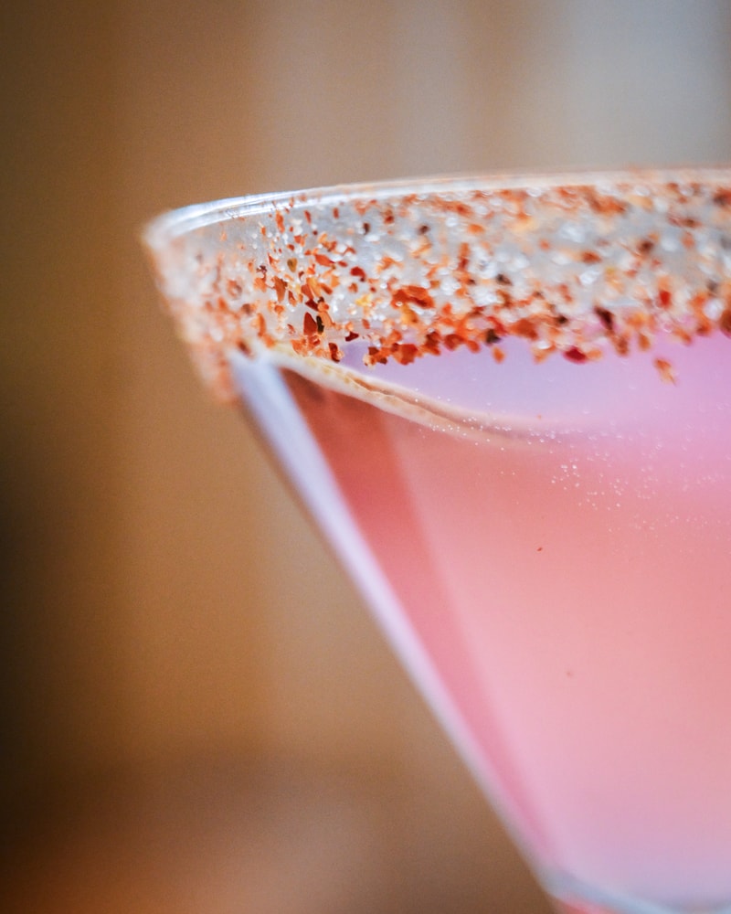 2 Valgfri Cocktails Hos Skjult Bar i Indre By - Oplev Josephine's i Studiestræde