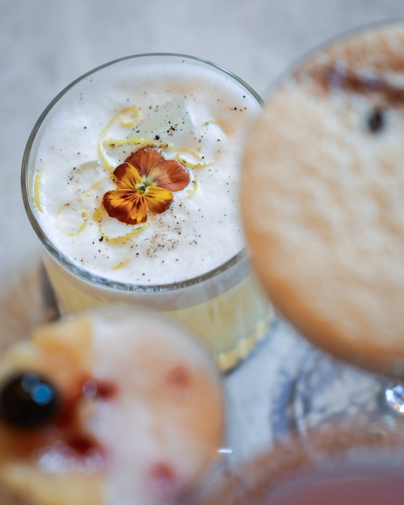 2 Valgfri Cocktails Hos Skjult Bar i Indre By - Oplev Josephine's i Studiestræde