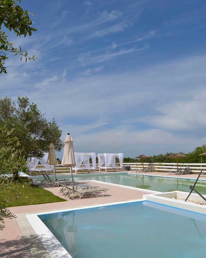 Apollo: Strand-ferie på Korfu