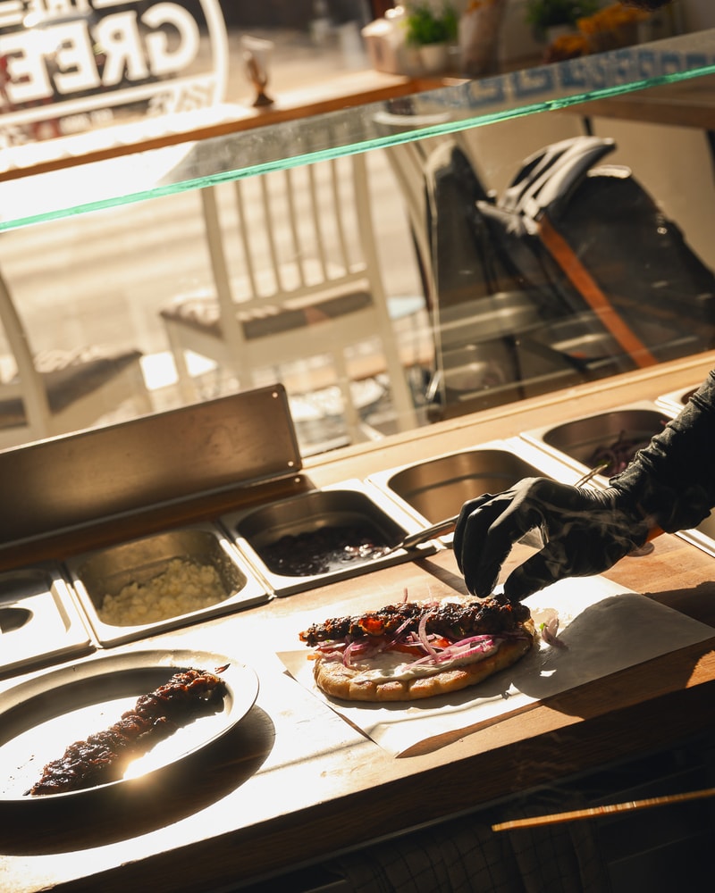 Valgfri Gyros-Combo @ The Greek på Godthåbsvej - Enkelt, Saftigt & Drønlækkert!