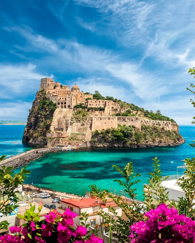 Fortryllende rejse til italiener-øen Ischia