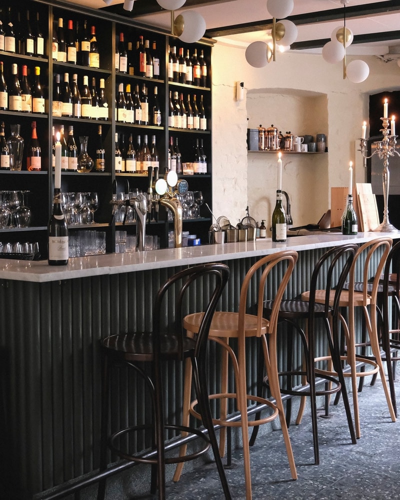 2 Valgfrie Glas @ Bar Somm' - Udforsk Alt Fra De Robuste Røde til De Sprøde Hvide 