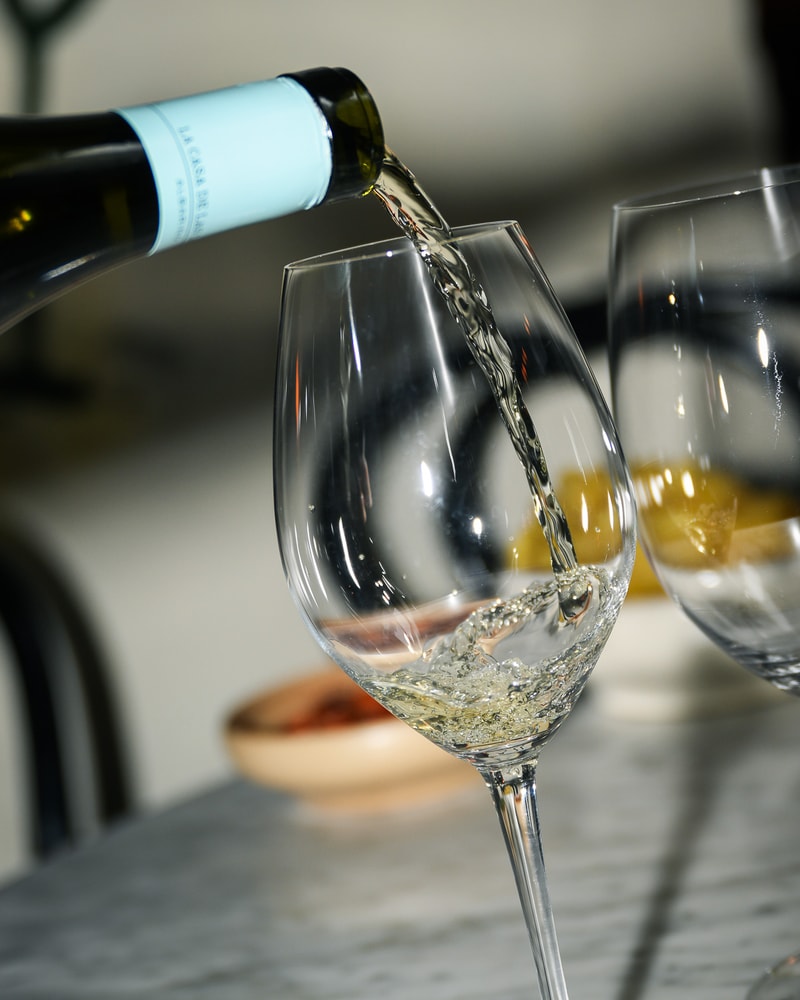 2 Valgfrie Glas @ Bar Somm' - Udforsk Alt Fra De Robuste Røde til De Sprøde Hvide 