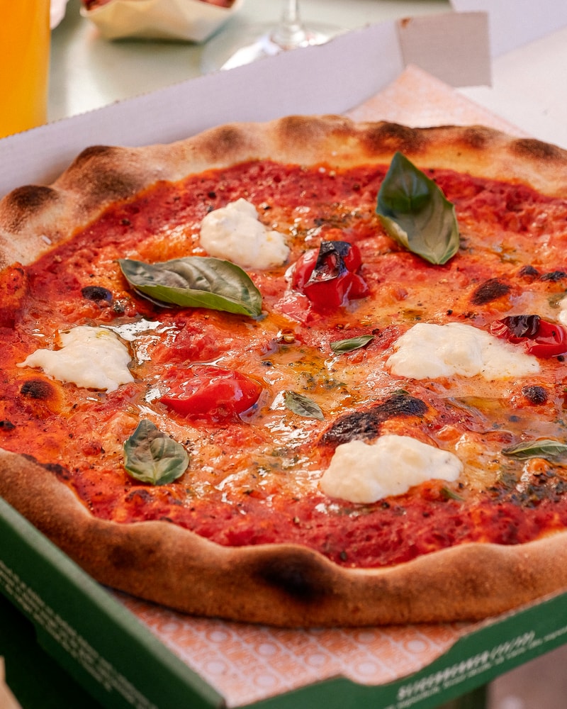 Valgfri surdejspizza til frokost hos @GORMs i Tivoli Food Hall