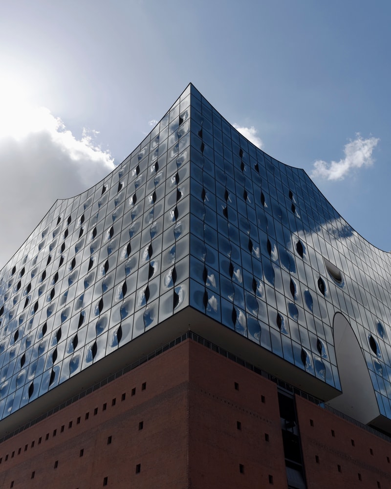 Luksusophold i ikoniske Elbphilharmonie i Hamborg