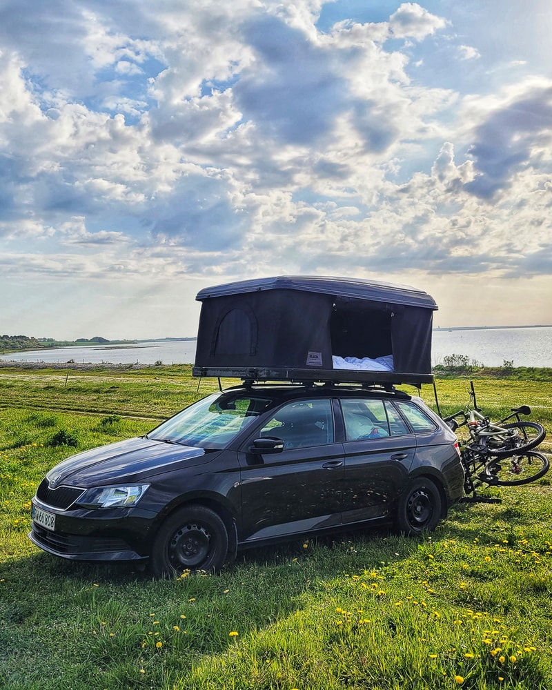 Spar op til 47%: Strandsurfing eller ferie i tagtelt