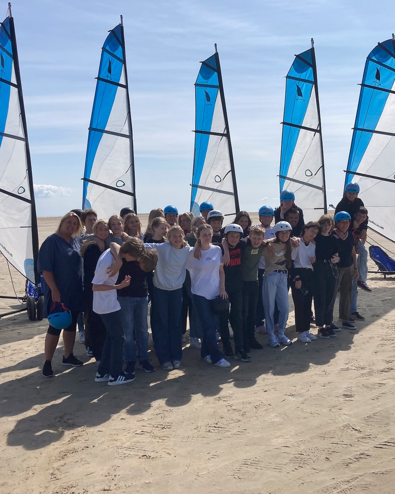 Spar op til 47%: Strandsurfing eller ferie i tagtelt