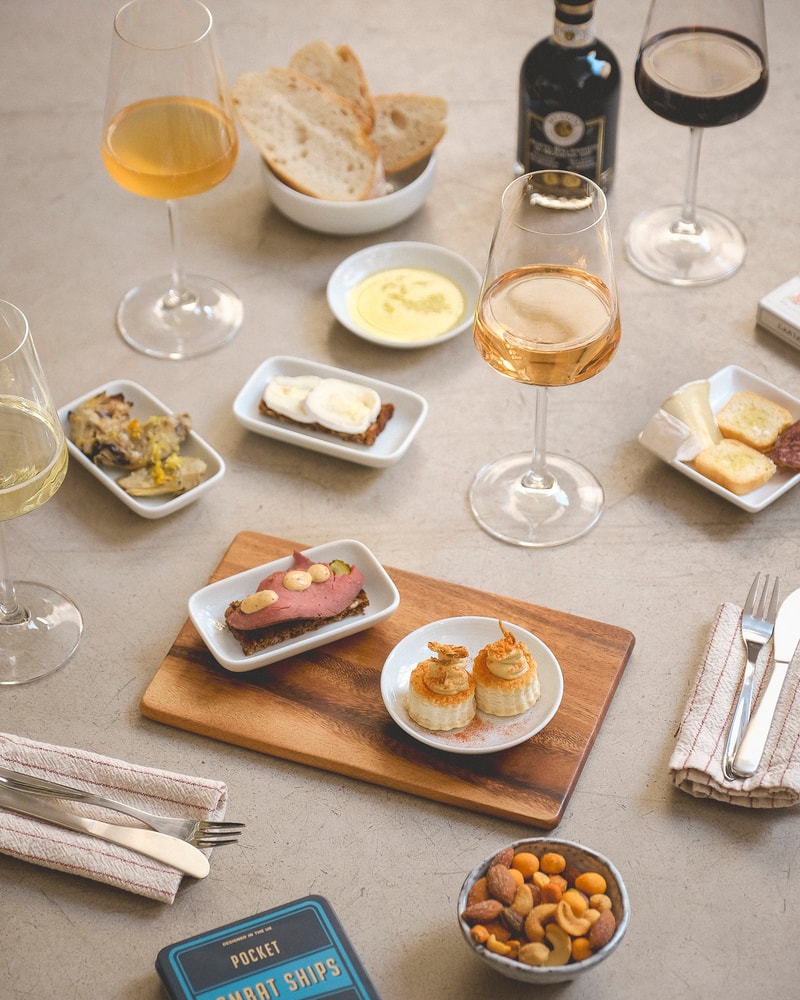 Vin & Tapas @ Matching Grapes på Vesterbro - Gode Glas, Grin & Bidder