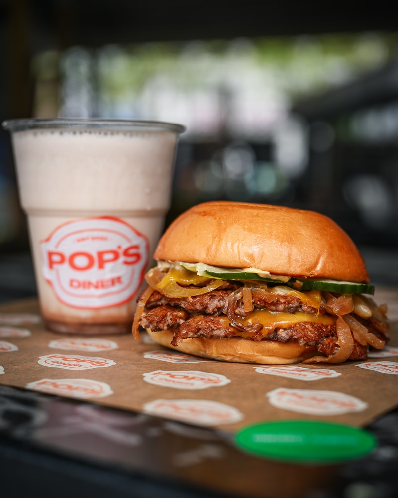 Valgfri Burger + Milkshake @ Pops Diner - Byens Bedste Burger under Buen