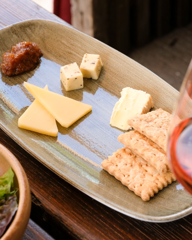 Månedens Menu @ Vinøs - Valgfri 3-Retters På Den Hyggelige Vinbar