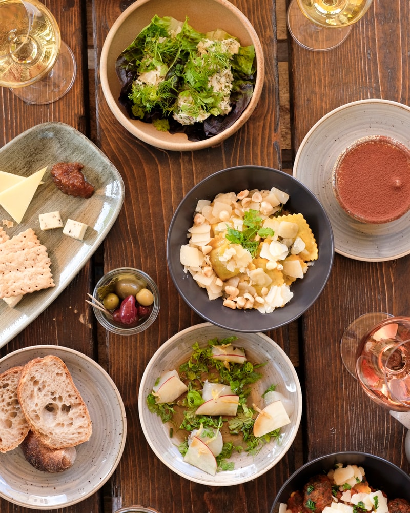 Månedens Menu @ Vinøs - Valgfri 3-Retters På Den Hyggelige Vinbar