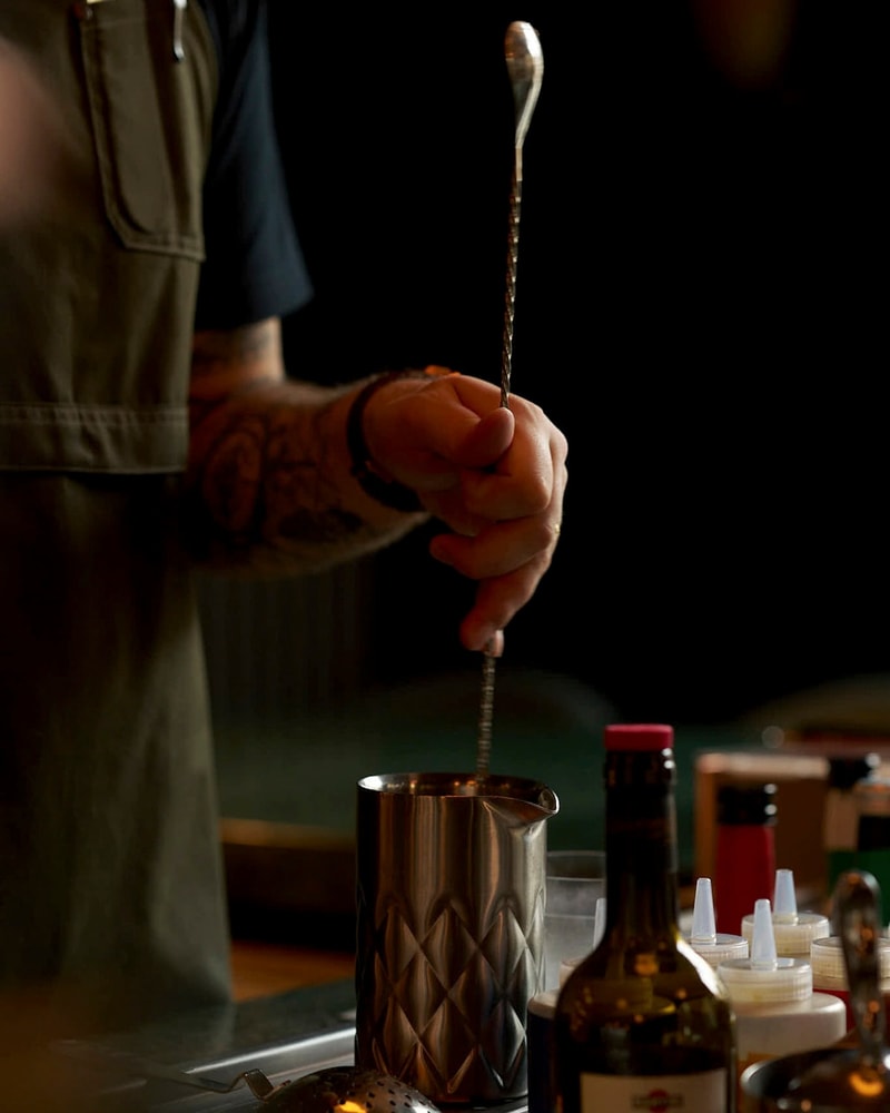 2 Cocktails @ Rendezvous Bar - Besøg Den Ikoniske Bygning Bag Rundetårn