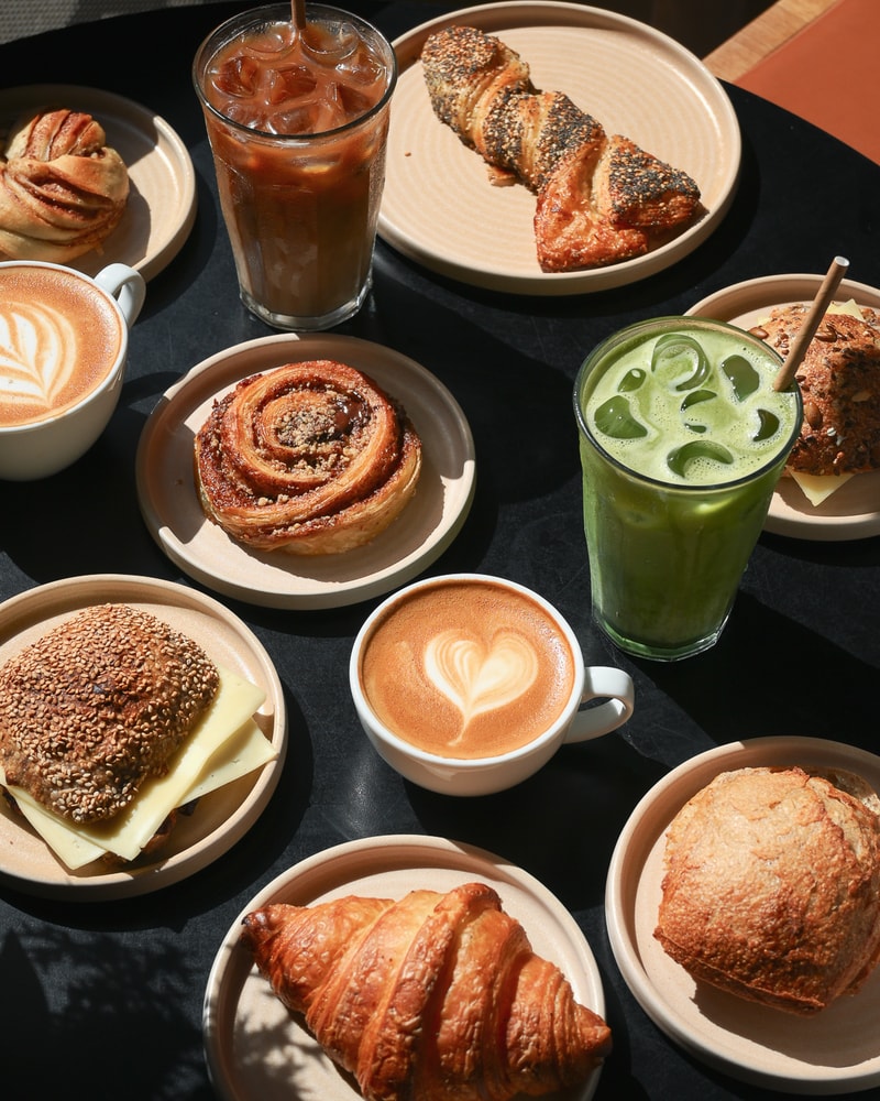 Morgencombo @ Emmerys - Valgfri Kaffe & Friskbagt BMO/Wienerbrød