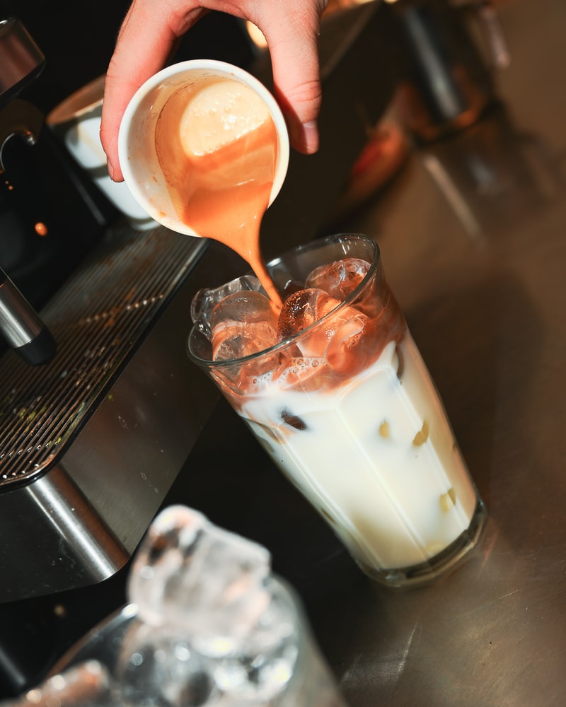 Morgencombo @ Emmerys - Valgfri Kaffe & Friskbagt BMO/Wienerbrød