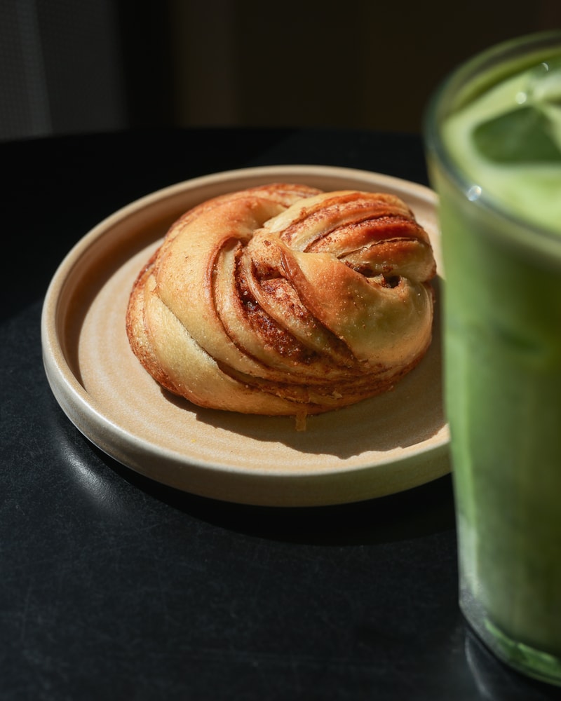 Morgencombo @ Emmerys - Valgfri Kaffe & Friskbagt BMO/Wienerbrød