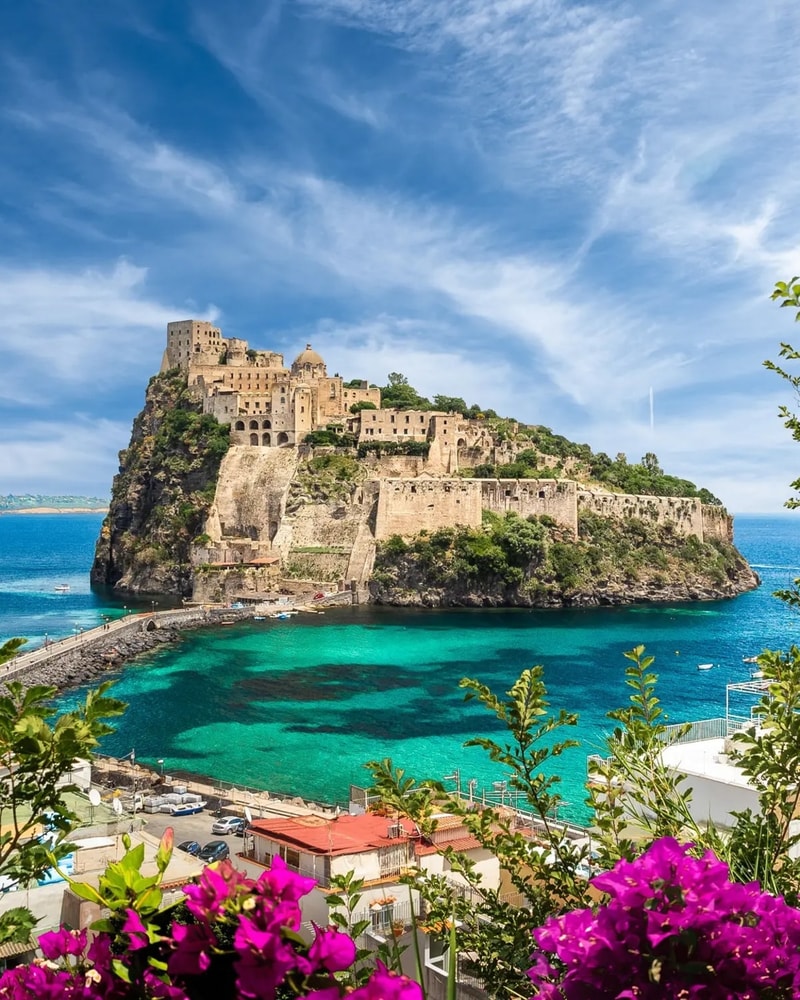 Fortryllende rejse til italiener-øen Ischia
