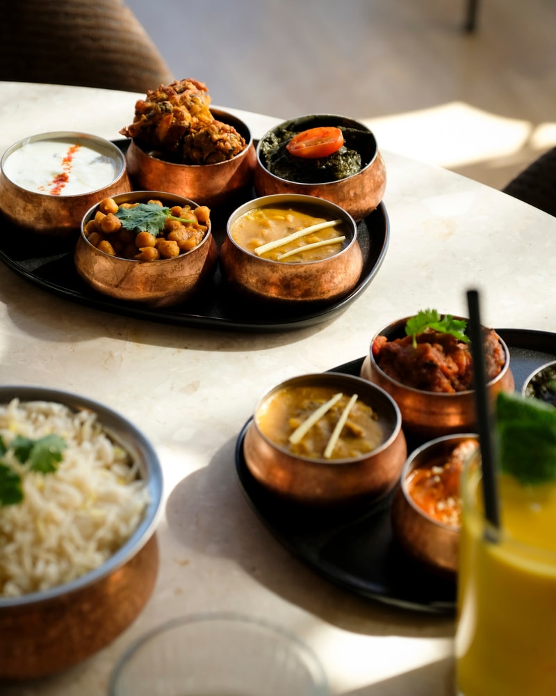 Indisk Thali Menu hos Namaste