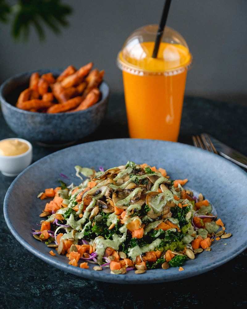 ½ PRIS: Valgfri Stor Salat @ PALÆO - Always Go For The Greens!