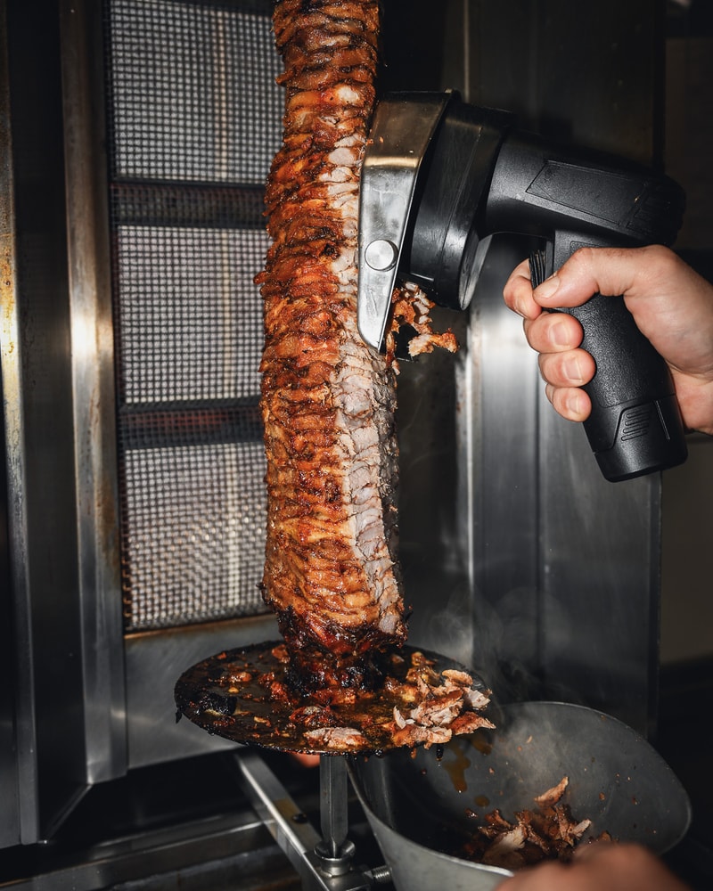 ½ PRIS: Valgfri Gyros @ The Greek - Enkelt, Saftigt & Drønlækkert!