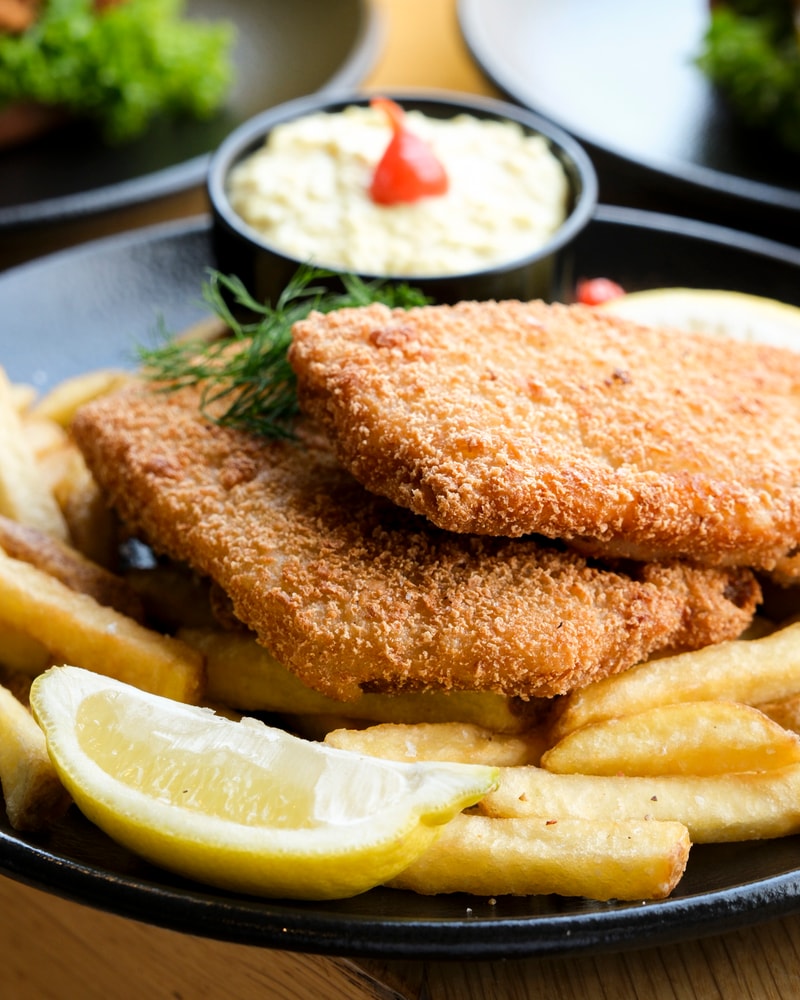 Valgfri AftenCombo @ Social Brew - Klassiske Burgers & Knasende Favoritter
