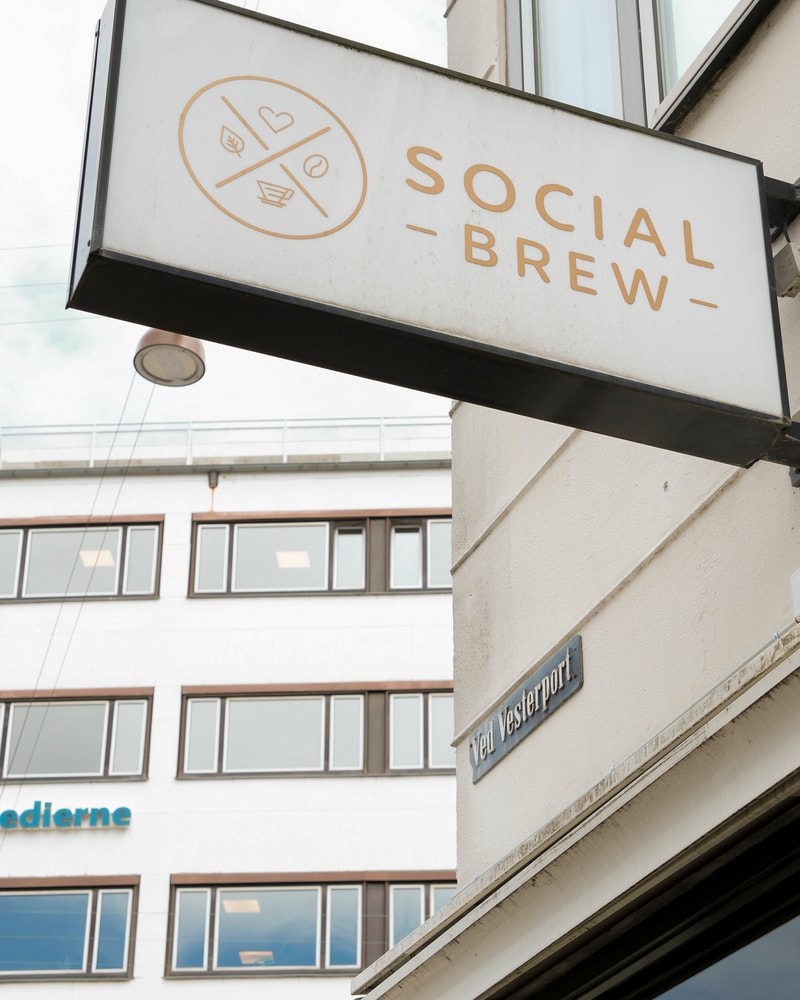Valgfri AftenCombo @ Social Brew - Klassiske Burgers & Knasende Favoritter