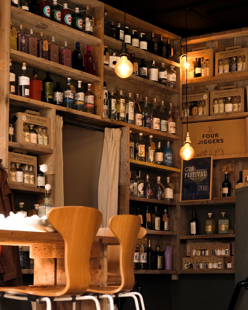 2 Valgfri Gin&Tonic + Snacks @ Two Socks - Gennemført, Dansk Ginnørderi