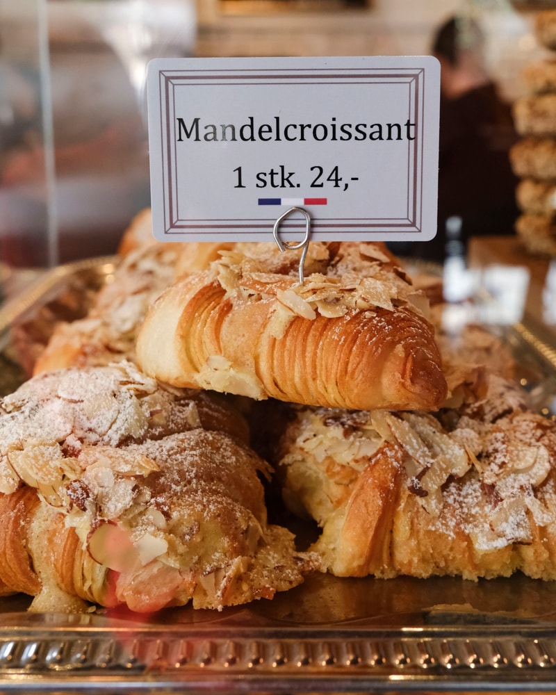 Valgfrit Wienerbrød & Kaffe @ Bagt - Hele 8 Lokationer Fyldt Med Friskbagt!