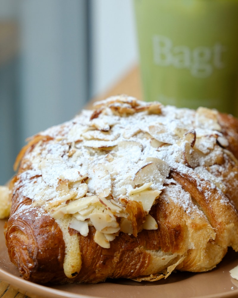 Valgfrit Wienerbrød & Kaffe @ Bagt - Hele 8 Lokationer Fyldt Med Friskbagt!