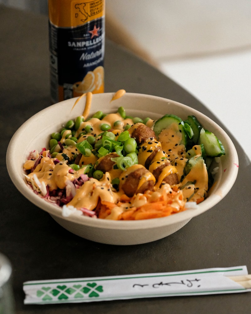 Valgfri Signature Poké Bowl @ Maui Poke - Pacific Poké Bowls Fyldt Med Friskhed!