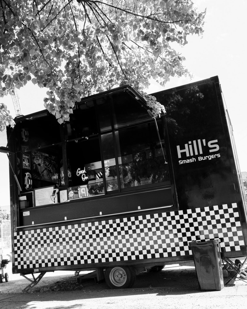 Smashburger + crispers valgfri dip @ Hill’s Grill – Streetfood Fra Grillen