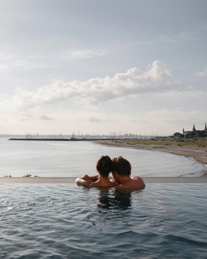 2-retters middag og Pool Club - Marienlyst Strandhotel