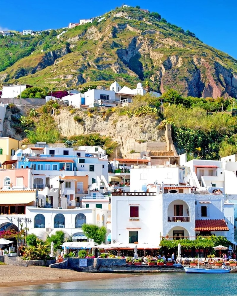 Fortryllende ferie på den italienske ø Ischia
