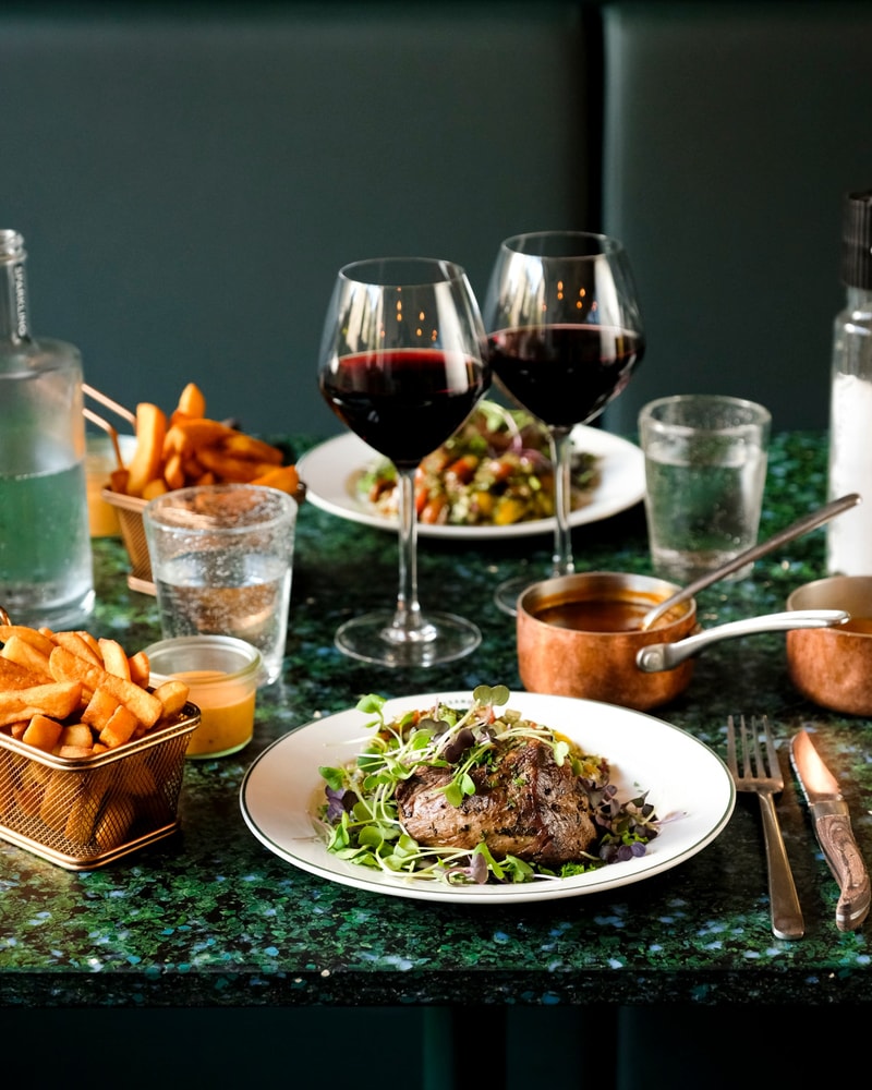 Steak & Fries @ Carlsberg Byens Darling - Alexanders Bistro