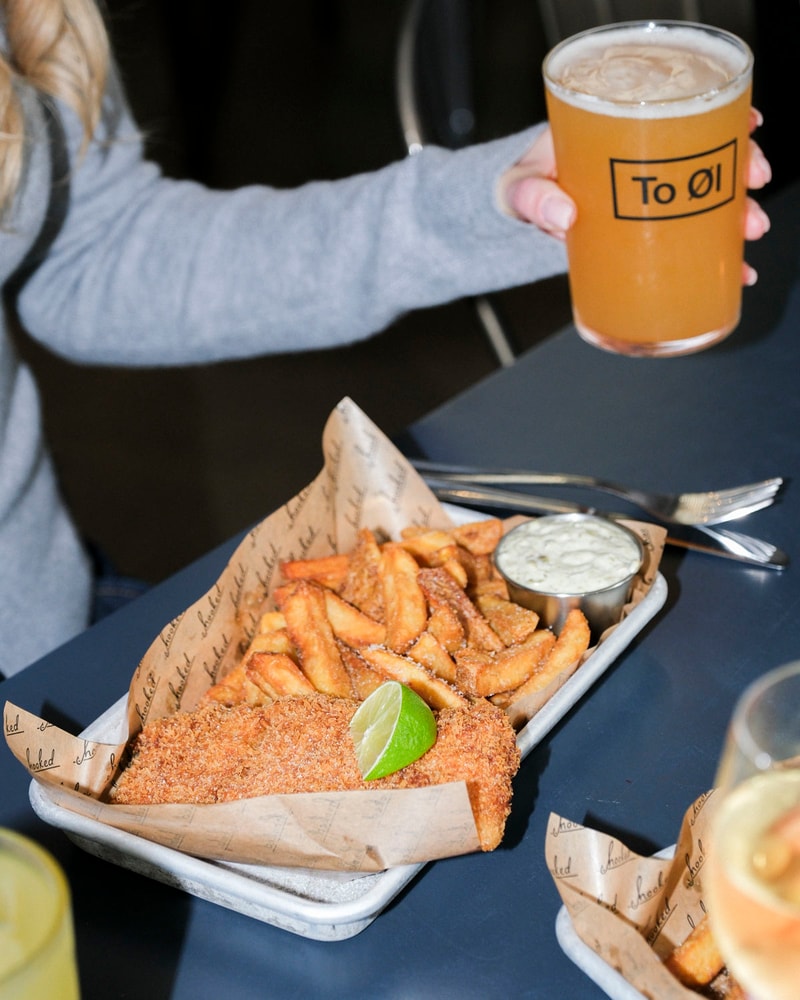 Fish & Chips + Valgfri Drik @ Hooked - Fisk uden fine fornemmelser!