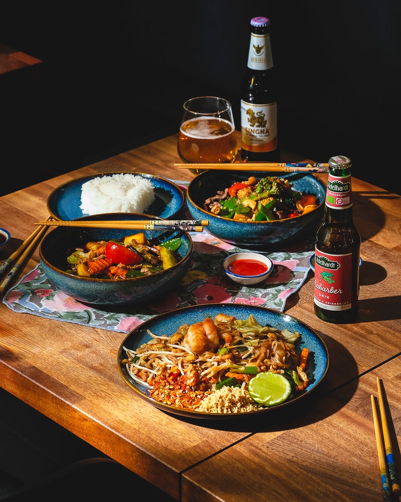 ½ PRIS: Valgfri Hovedret @ Green Mango - Keep Calm & Curry On!