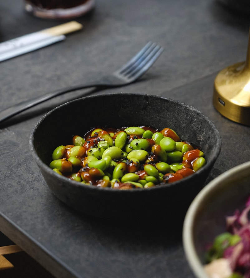 Bowl + side + drikke hos Poke & Sons: Asiatisk casual restaurant brager frem med 3 lokationer - to go og to stay!