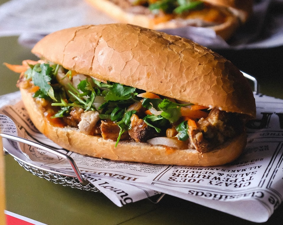 Valgfri Combo - Autentiske & Friske Banh Mi's fra Le Petit Hian i Indre By