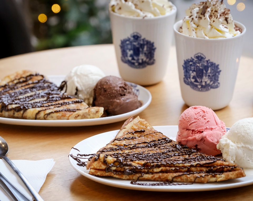 Hjemmelavet Crêpe + Valgfri Varm Drik @ Peter Beier Chokolade