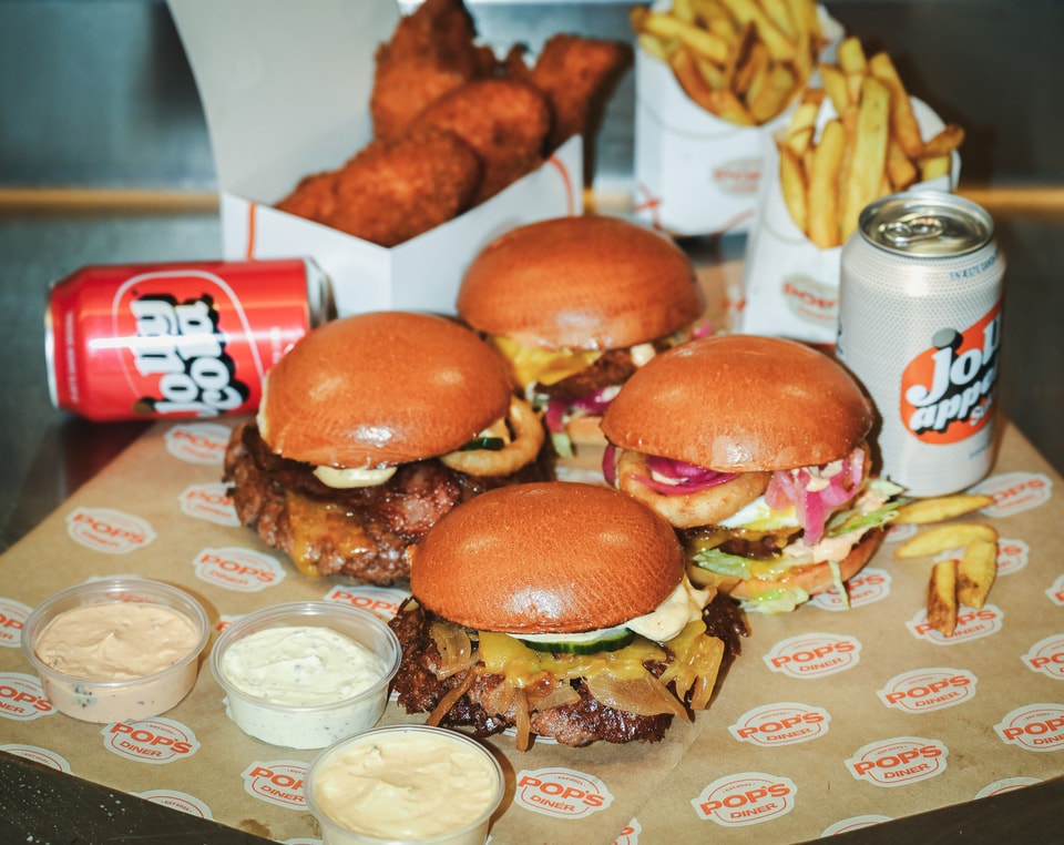 Valgfri Smash-Burger @ POP's Diner - Byens Bedste Burger under Buen