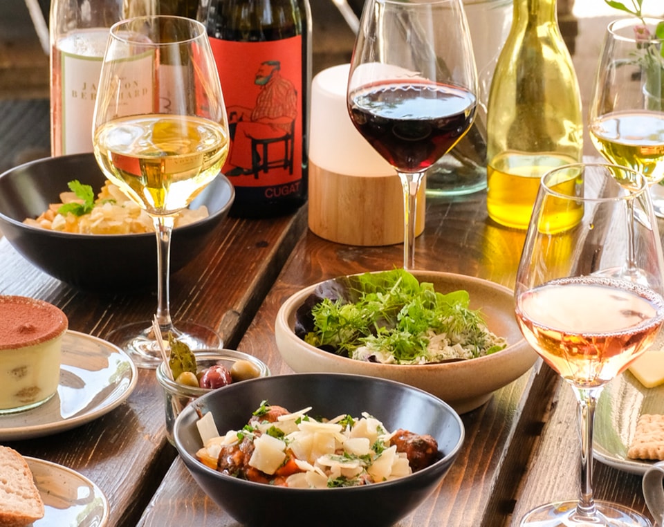 Månedens Menu @ Vinøs - Valgfri 3-Retters På Den Hyggelige Vinbar