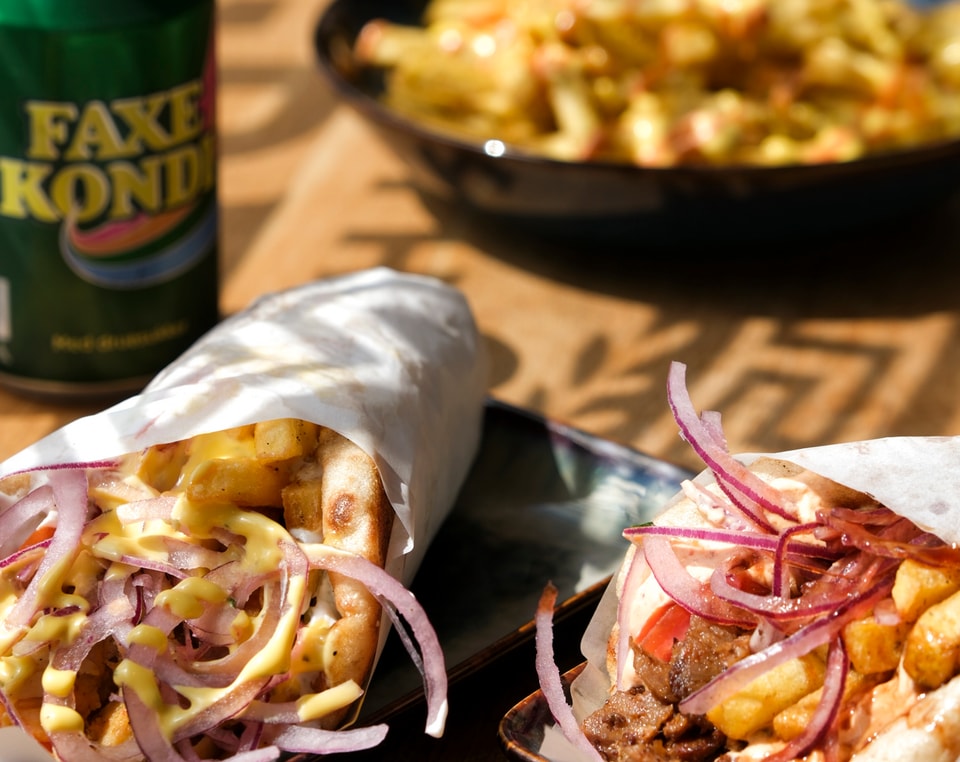 ½ PRIS: Valgfri Gyros @ The Greek - Enkelt, Saftigt & Drønlækkert!