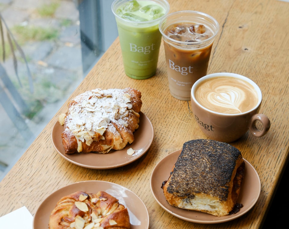 Valgfrit Wienerbrød & Kaffe @ Bagt - Hele 8 Lokationer Fyldt Med Friskbagt!
