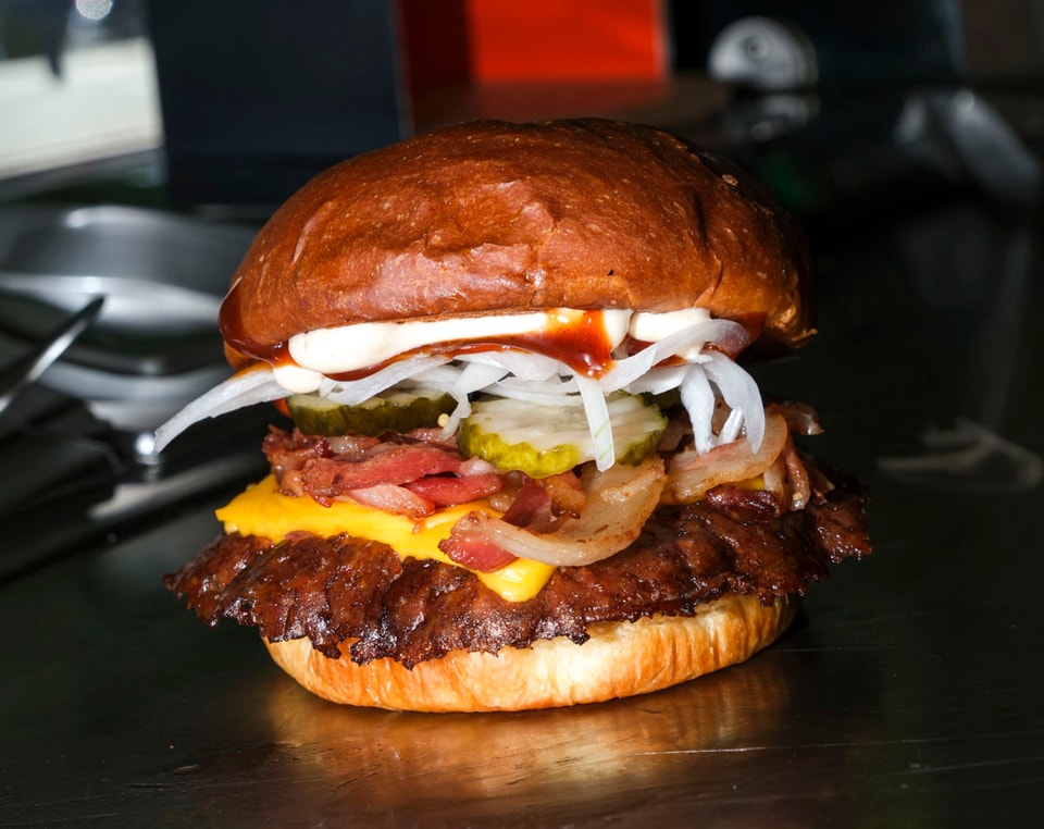 Smashburger + crispers valgfri dip @ Hill’s Grill – Streetfood Fra Grillen