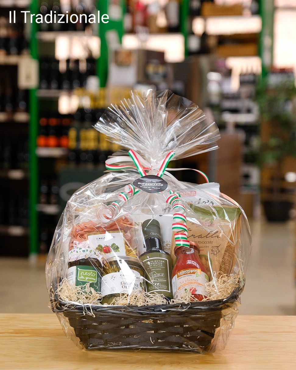 Gavekurve Med Specialiteter Fra Supermarco