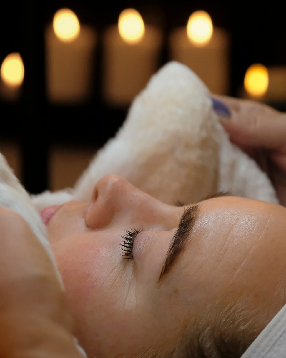 Luksus Ansigtsbehandling hos HNG HAIRCONCEPT